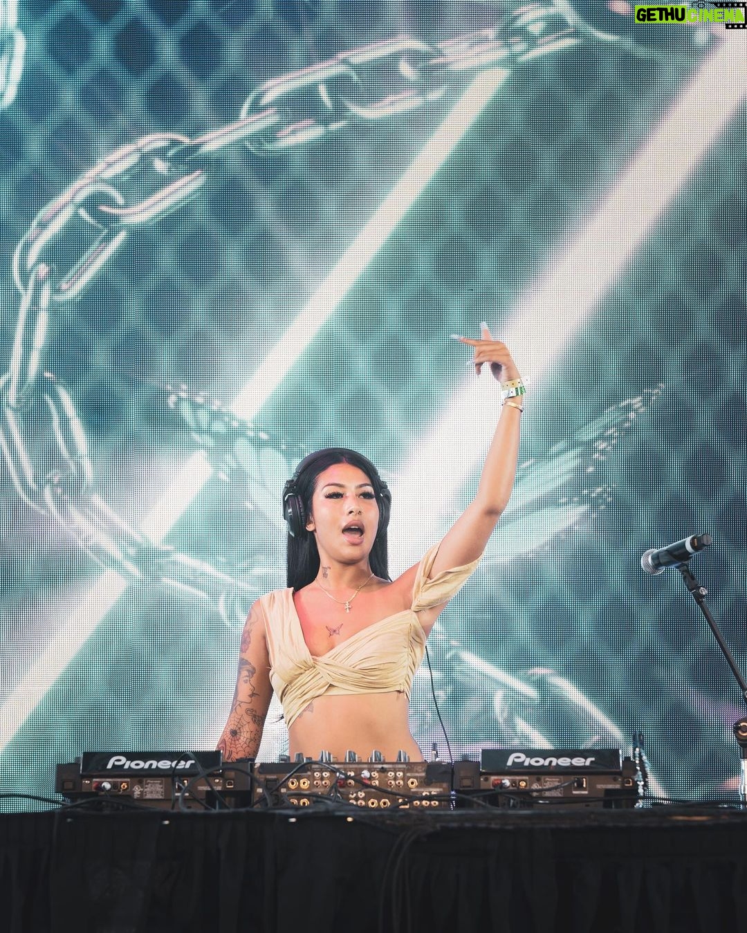 Jordan Bentley Instagram - DAY 2 WAS LEGENDARY!!! HYPLAND FEST COMING TO A CITY NEAR YOU ⚠️