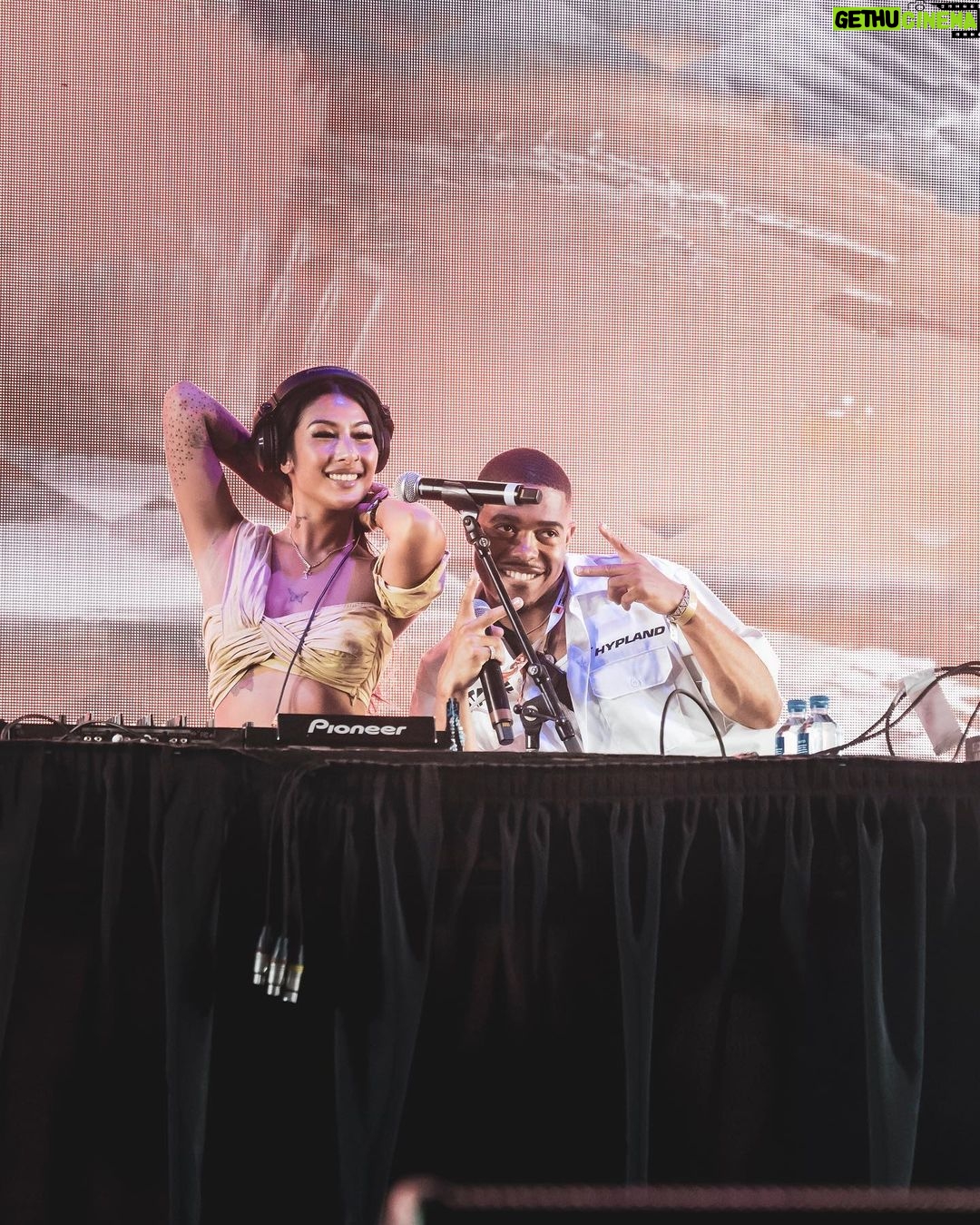 Jordan Bentley Instagram - DAY 2 WAS LEGENDARY!!! HYPLAND FEST COMING TO A CITY NEAR YOU ⚠️