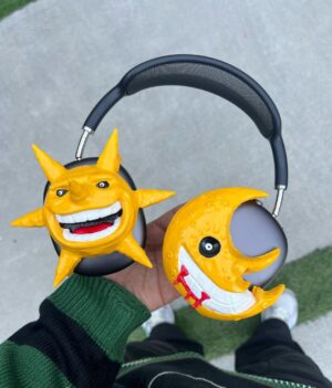 Jordan Bentley Instagram - Had fun with a 3D printer & made these Soul Eater AirPod max covers.

Each side is 3D printed with a hand painted finish for details.
