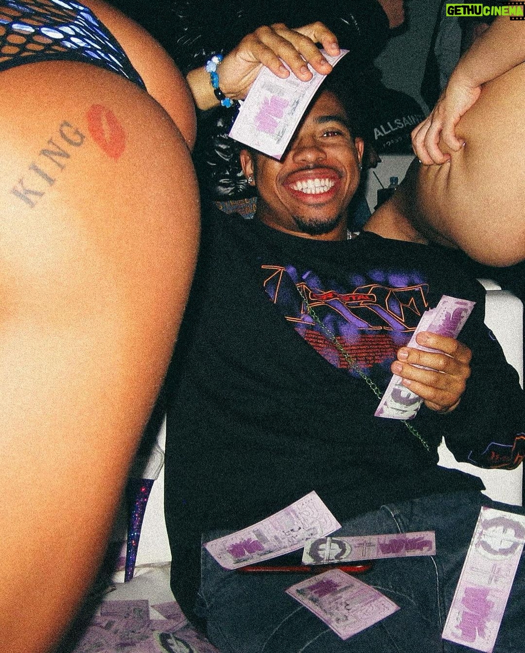 Jordan Bentley Instagram - Ended 2023 in Tokyo & started 2024 in Thailand. Cheers to another even better year. 🥂