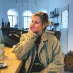 Jordan Haj Instagram - Jen malé okénko obdivu k matce mých dětí 🩵 Takový to, když se tvoje frankofonní žena zničehonic zapovídá při vyzvedávání masa v @pampas_market španělsky o tom, že za chvilku jede na hodinu italštiny 👸