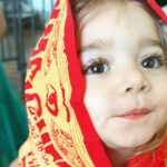 Jordan Haj Instagram – Táta maloval, teta Bára graficky zpracovala, kámoši vyrobili všichni ostatní kupovali a nosili 🧣a pro velký zájem a krásné reakce odteď i pro ty, co nebyli ve fóru. Naskladněno pár kusů na www.BYNOW.cz v sekci SHOP..
-a prosby o černou heavy mikinu s kapucou také vyslyšeny Monastiraki
