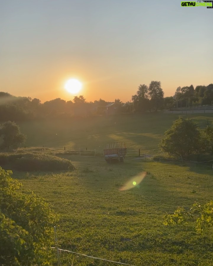 Jordan Haj Instagram - Tady se mi hodně líbilo. Kovárna Frýdštejn