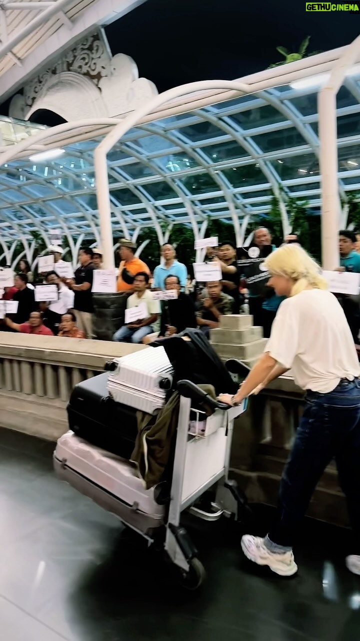 Jordan Haj Instagram - Si tu v rámci leden únor cestovního videoblogu odložím, Tradiční video z cesty Praha Bali, tentokrát cesta vyšla na pouhých 20h, takže velká pohoda Bali, Indonesia