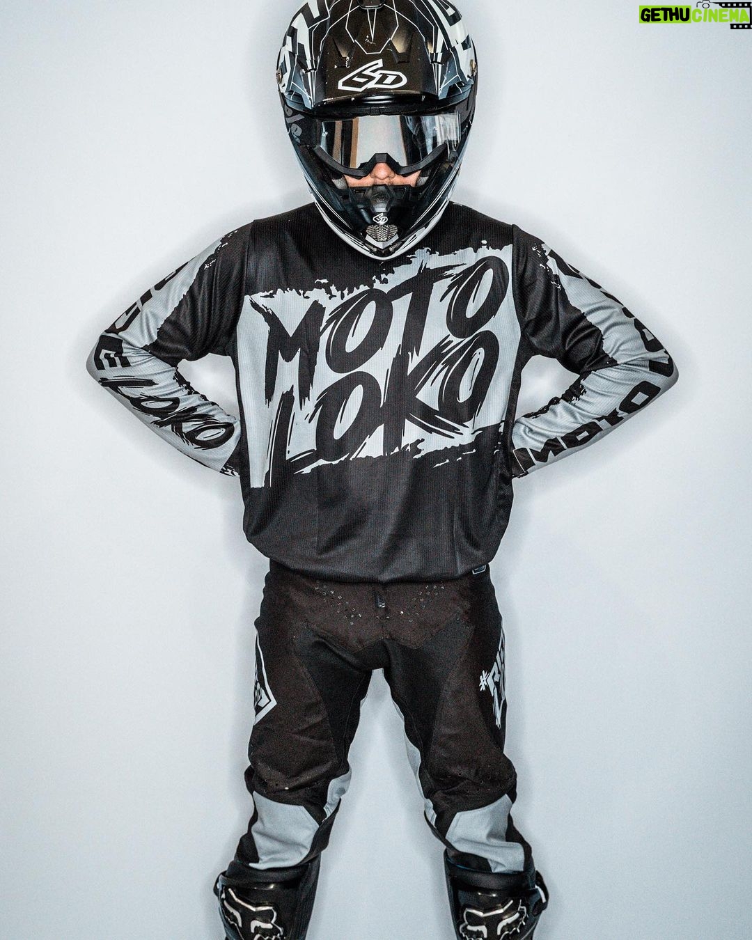 Jordi Whitworth Instagram - So grateful to be part of such an amazing brand @motolokouk - these set ups are incredible, Thankyou. Looking forward to next year π¬π§/πΊπΈ