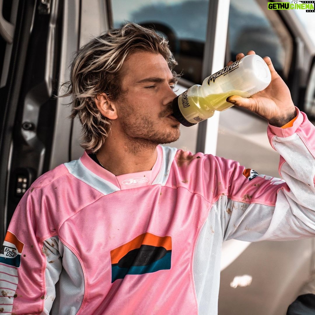 Jordi Whitworth - 1.1K Likes -