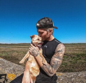 Jordi Whitworth Instagram - Jordi: aw nice pic with FiFi
FiFi: .... I’m gonna piss on every bush in sight and mark the territory that’s mine.