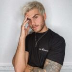 Jordi Whitworth Instagram - When you’ve completed all your tasks by Day 2 of Quarantine. • • • Top: @barediamondsclothing