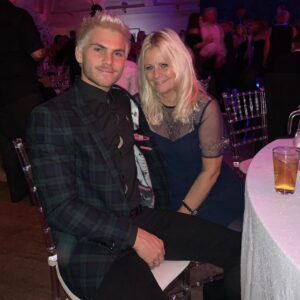 Jordi Whitworth Instagram - Happy Birthday to my absolute rock. Love you so much mom. I dunno what I’d do if you disowned me tbh. Have a great day 🖤