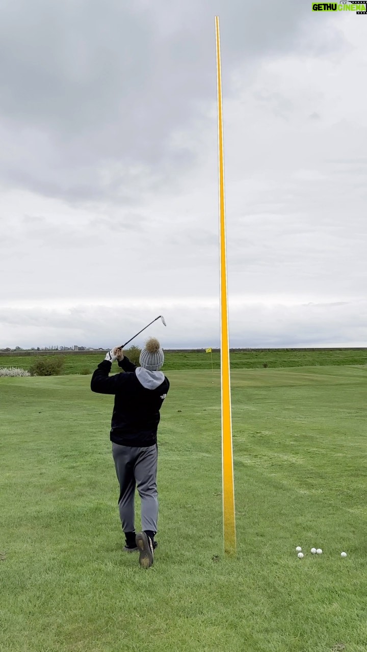 Jordi Whitworth Instagram - Edging a bit closer ⛳️ • • • • Club: @pxg @pxguk Sugar Daddy II / 60
