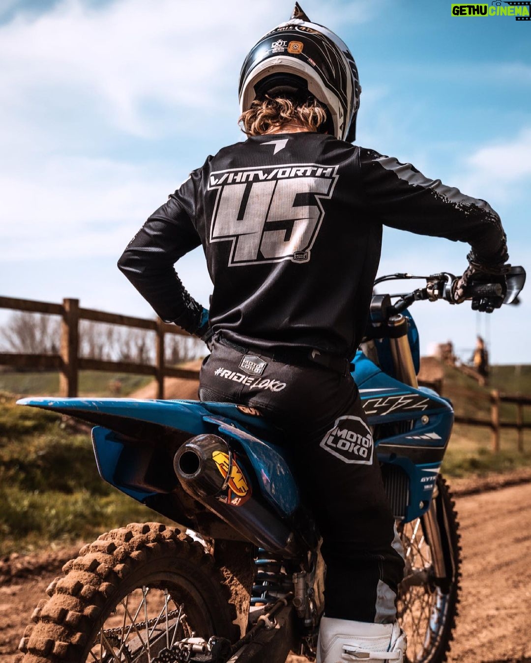Jordi Whitworth Instagram - Want to ride again but can’t ride till December 2038 due to booking in rules now 🥲🙃 #harharhar