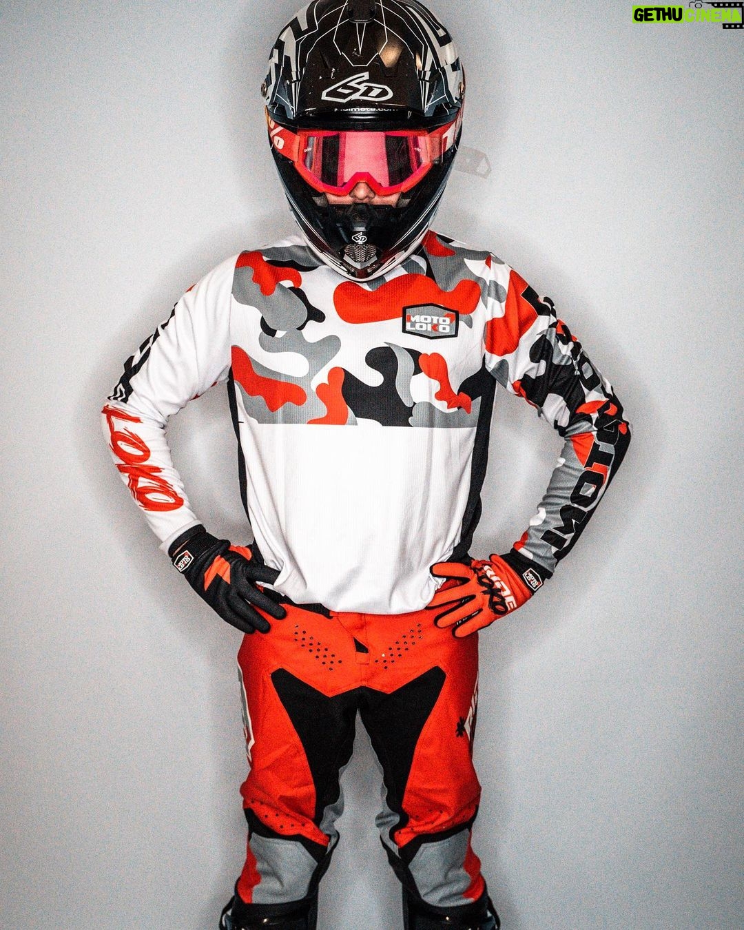 Jordi Whitworth Instagram - So grateful to be part of such an amazing brand @motolokouk - these set ups are incredible, Thankyou. Looking forward to next year π¬π§/πΊπΈ