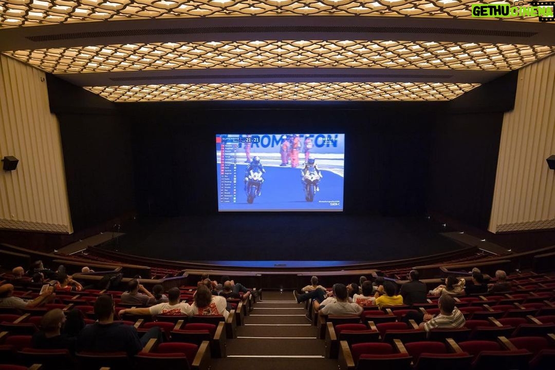 José Fidalgo Instagram - #Repost @lisbonmotorcyclefilmfest ・・・ 04.06.2023 🎬 Quarto dia da sétima edição do Lisbon Motorcycle Film Fest 📽️🏍️ 📸 @paclopes #LisbonMotorcycleFilmFest #RodamosJuntos #Cinemotography #LxMFF #Cinema #Movies #Motorcycles #MotorcycleLife #MotorcycleCulture #Lisboa #cinemasaojorge #customstories #zelafproducoes Cinema São Jorge