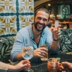 José Fidalgo Instagram - Podiam ser os três Reis Magos, mas são o meu top 3 de cocktails com Schweppes Selection: Moscow Mule, Paloma e Gin Tónico. Qual é o vosso preferido? Eu não consigo escolher 🍹Pub #schweppespt #schweppesselection @schweppesportugal @mamashelterlisboa