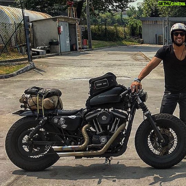 José Fidalgo Instagram - Não interessa o quê mas as duas rodas são para vida.