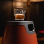 José Fidalgo Instagram - A nova máquina da Delta Q, RISE, é a peça de arte que faz parte do dia a dia. A máquina onde o café que sai de baixo para cima tem a assinatura do designer Phillippe Starck. @deltaq.pt @risebydeltaq #pub #RiseDeltaQ #risedeltaqwithstarck