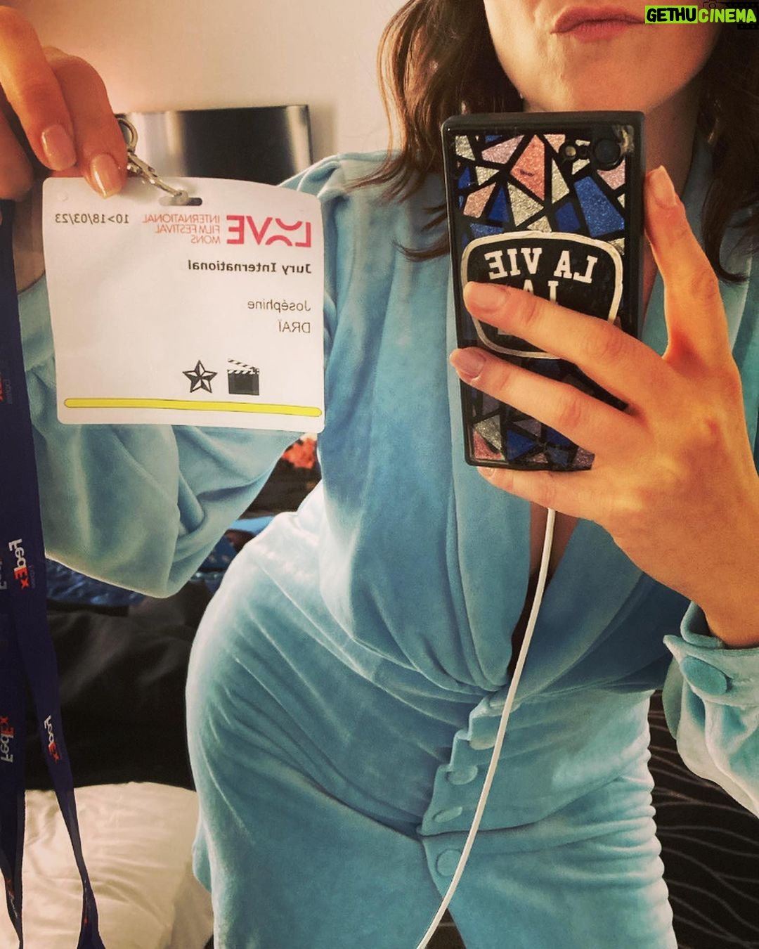 Joséphine Draï Instagram - Mon 1er jury de Festival! Ça ne s’oublie pas… @festival_de_mons 🇧🇪♥️😂🎞