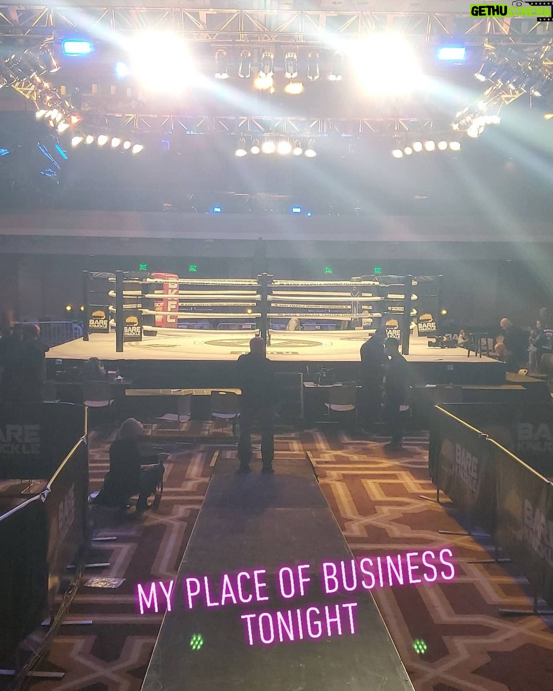 Josh Burns Instagram - This is where it goes down tonight.... 👊🏻👊🏻💥💯 Biloxi Civic Center