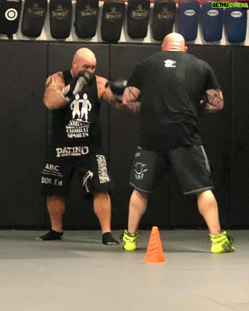 Josh Burns Instagram - Some solid rounds last night with the boys. My boy @hook_in_em locked in and ready to crack me in this pic lol. Victorious MMA