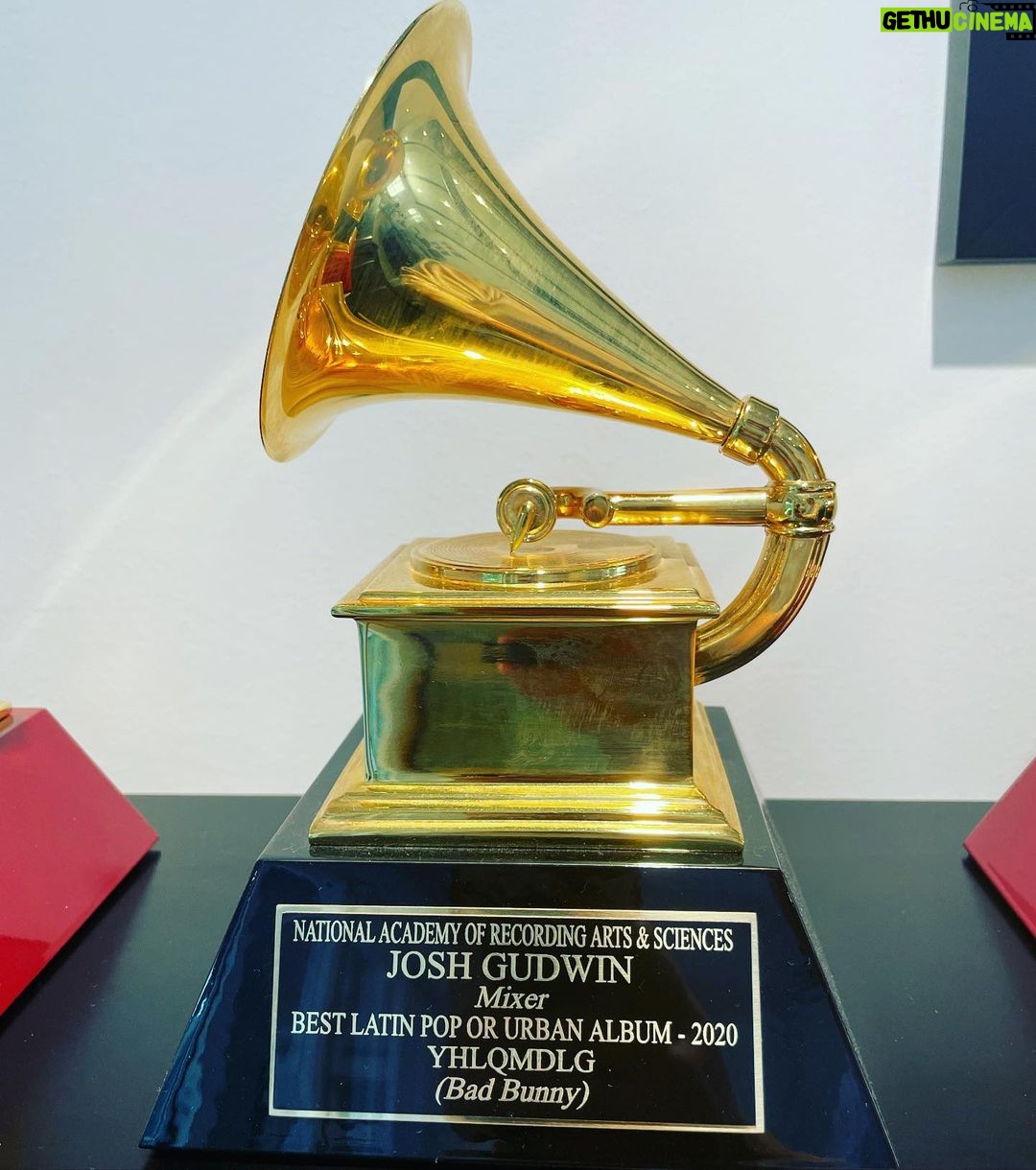 Josh Gudwin - 4.9K Likes - New addition came in yesterday 2021, 2020, 2019 major wins w @badbunnypr
🇵🇷🇵🇷🇵🇷
I really have no caption except that I LOVE what I get to do on a daily and appreciate EVERY artist I'm able to collaborate with!! Carry on!