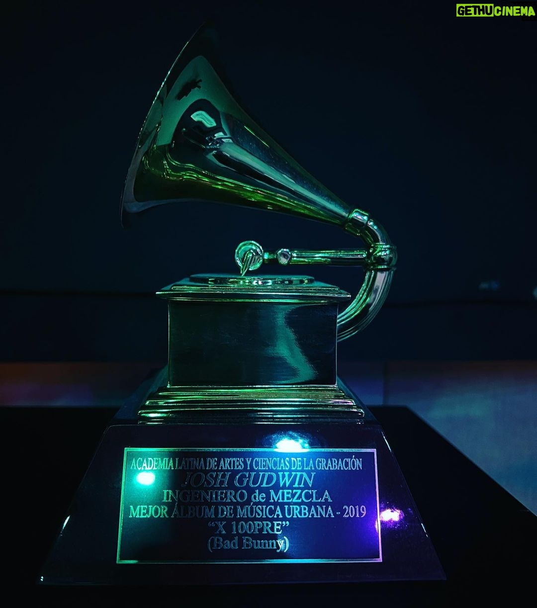 Josh Gudwin - 4.9K Likes - New addition came in yesterday 2021, 2020, 2019 major wins w @badbunnypr
🇵🇷🇵🇷🇵🇷
I really have no caption except that I LOVE what I get to do on a daily and appreciate EVERY artist I'm able to collaborate with!! Carry on!