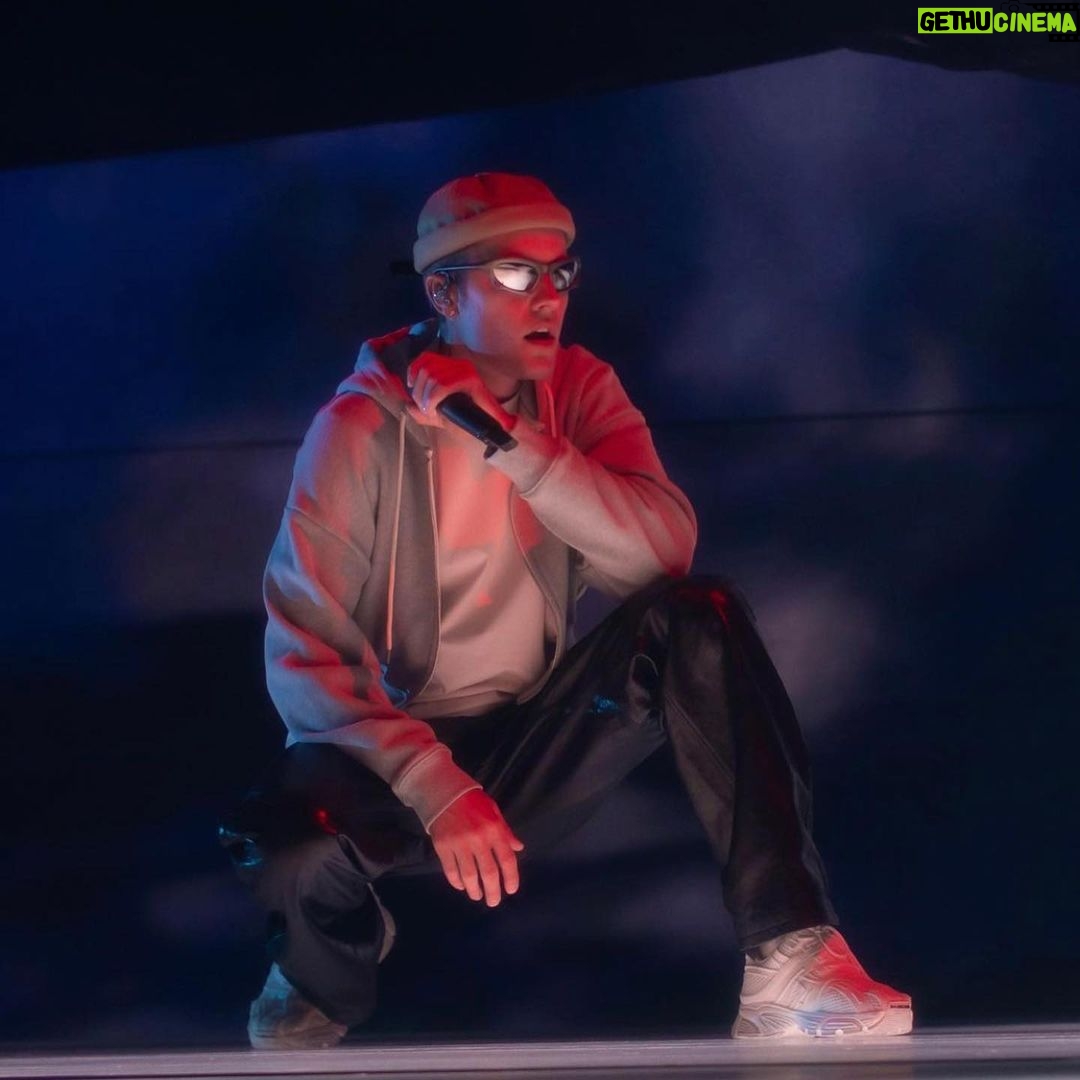 Josh Gudwin - 2.2K Likes - Been rockin w @justinbieber for a while now and still get awe struck seeing him performing in front of a sold out arena. Never gets old!!!!