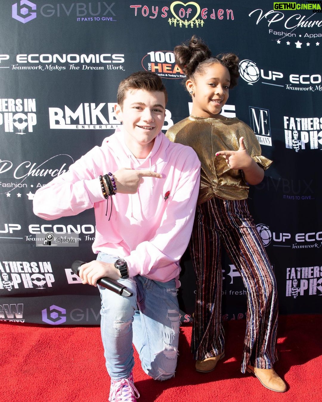 Journey Christine Instagram - I had an awesome time yesterday at The Blessed in The Mess Thanksgiving concert & giveaway Thank you @bmikerob & @fathersinhiphop for allowing me to perform. I had a blast. Shout out to my amazing photographer @pixbygg Adelanto Stadium