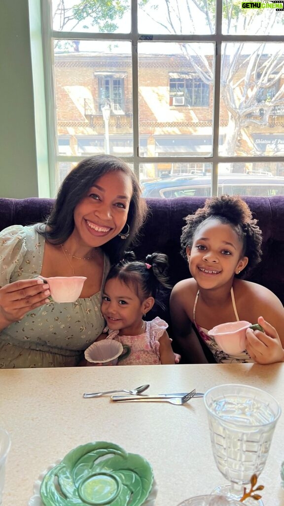 Journey Christine Instagram - Afternoon tea with my favorite girls 🫖💕 Madeline Garden