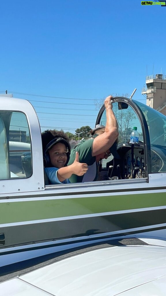 Journey Christine Instagram - Today I was able to be a co-pilot and assist an amazing female pilot Ms. Barb. 👩🏼‍✈️👩🏽‍✈️✈️ Thank you to #YoungEagles & Ms. Barb for this amazing opportunity. I can’t wait to do it again. 🥰