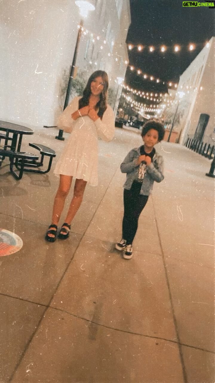 Journey Christine Instagram - Dinner date with my beautiful cousin @maddiesabic
