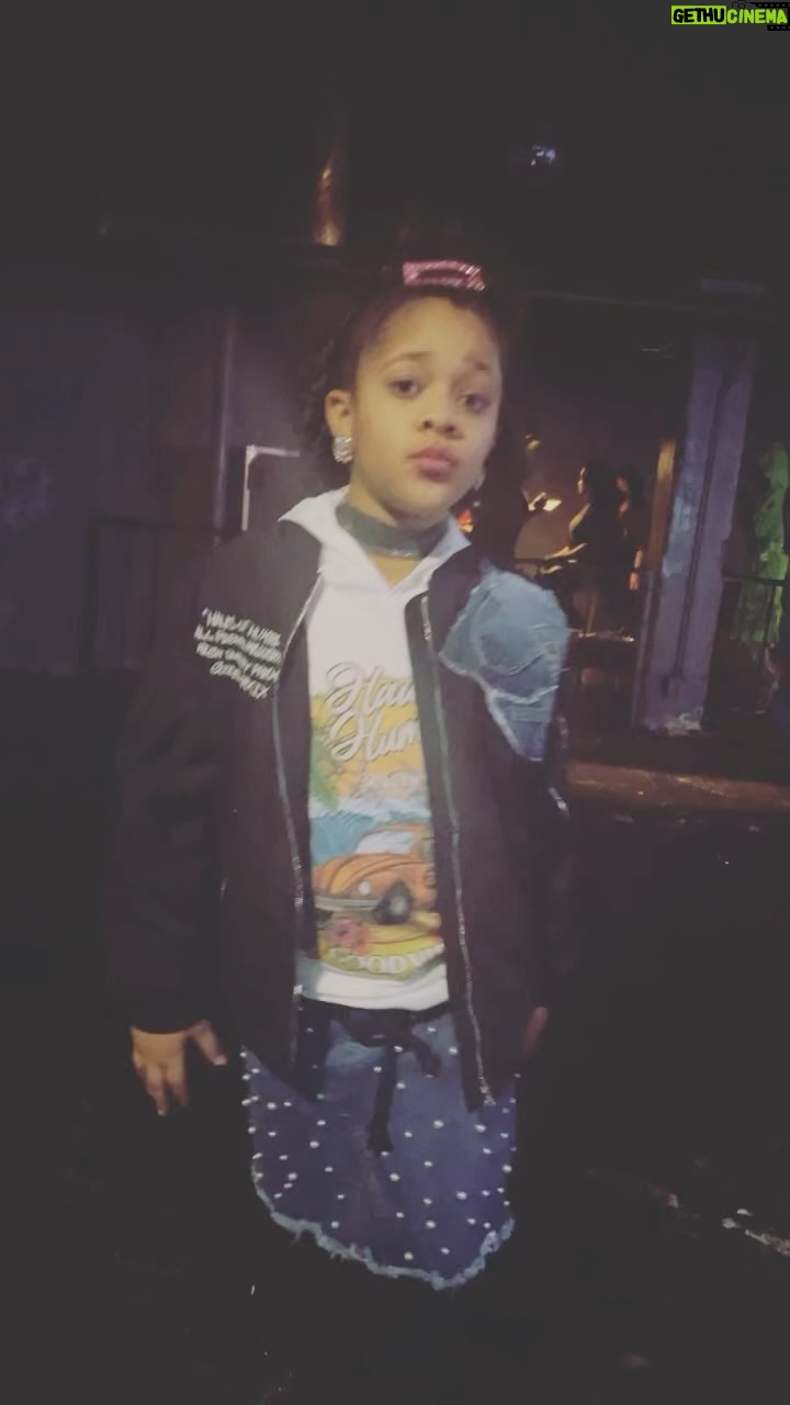 Journey Christine - 595 Likes - Lovin my fit from @hausofhumble 💕