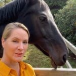 Judith Rakers Instagram - Selfies mit Sazou 🧡… #herzenspferd #sazoumeinmädchen #meinekleineFarm