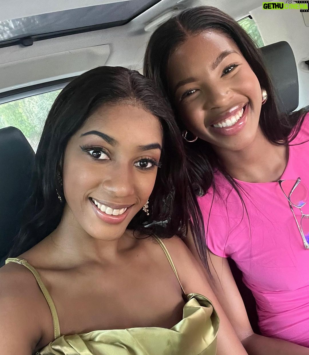 Julia Samantha Edima - 8K Likes - With my lovely miss World’s sister @lesego_chombo ❤️ her energy OMG 🤲🏽😍😍👌🏾 looking forward for @missworldsouthafrica tonight 🇿🇦