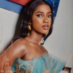 Julia Samantha Edima Instagram - To do big things, you have to do small things many times. Put passion and love into it 💐🍃💐 Blessed sunday 💐 📷 : @_caption12_ #happysunday #missworldcameroon Limbé(cameroun)