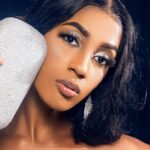 Julia Samantha Edima Instagram - Aussi fidèle qu’un sac à main @kocohlux l’est au charme d’une femme , sois ainsi fidèle à ta valeur … tu es un précieux diamant 💎 : : Vos articles d'origine avec numéro de série d'authentification. vérifiable Via le code-barre uniquement chez kocohlux. Boutique située à Bali pharmacie de la Côte face media plus ( Douala) ☎️657370880/651456566 Siteweb:www.kocohlux.com 📸 : @leo.vouk_shotthis 💄 : Sandyy Glam's Wig : @nourishka_officiel #kocohlux #pochette #slay #femmefatale #femmestyle