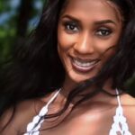 Julia Samantha Edima Instagram - When there is sunshine in your heart, it is beautiful everywhere elsewhere! ☀️☀️ December already! we are getting closer to @missworld ! have you already downloaded mobstar ? 🥰 🎥 : @_caption12_