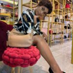 Julia Samantha Edima Instagram - a secret that you always keep in your @kocohlux handbag 👜🤍 #kocohlux #luxuryhandbag KocohLux