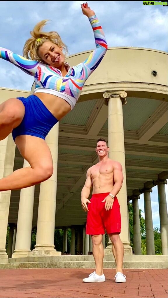 Julian Daigre Instagram - If your man doesn’t lift you up, ditch em’. Ain’t nobody got time for that 🤪