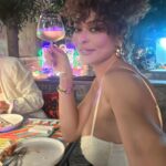 Juliana Paes Instagram - Dump Sicília Flores Vinhos Dieta… palavras aleatórias que me vêm dunada na cabeça kkkk