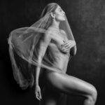 Juliana Paes Instagram - #tbt desse ensaio que eu AMO 🔥📸 Ensaio para o @cadernoela com fotos do meu querido @danielmattar, edição de moda de @bebelmoraes e beleza de @vinikilesse!
