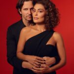 Juliana Paes Instagram - Liana (Juliana Paes) é uma mulher que sonha em ser mãe, mas seus desejos e seu casamento com Tomás (Vladimir Brichta) acabam sendo atravessados por eventos inesperados… Vem aí Pedaço de Mim, um melodrama brasileiro sobre perdas e aprendizados que vai mexer com todo mundo. Em breve! 📷: Marcus Sabah/Netflix