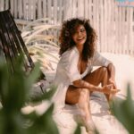 Juliana Paes Instagram - Quando vão inventar o teletransporte? #tbt pra contrastar com esse chuva que cai no Rio agora… #tulum
