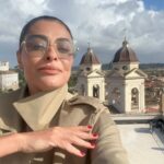 Juliana Paes Instagram - Não é à toa que Roma tem as mesmas letras que tem o Amor! Nunca vou esquecer essa vista! Hotel Hassler Roma