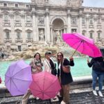 Juliana Paes Instagram - Garotas na Chuva ou em Roma!💗💜💗 Fontana Di Trevi