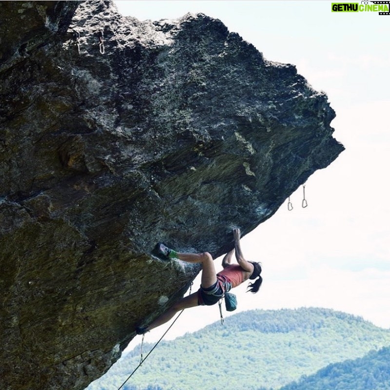 Juliane Wurm Instagram - Daydreaming about a weekend rope-climbing action in Rumney some time ago while studying ✨😍 Rumney, New Hampshire