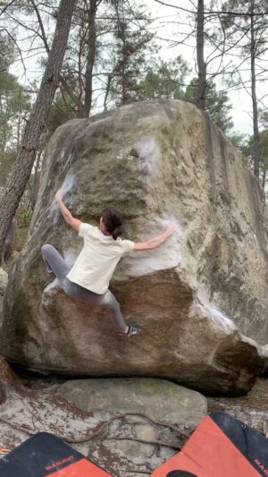 Juliane Wurm Instagram - Weekend diary: climbed some boulders (like this one), got lost trying to find other boulders, made a bbq, played soccer on the campground, spent money in the boulangerie, had conversations with friends 💙