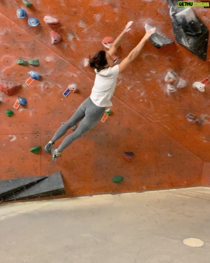 Juliane Wurm Instagram - #tb to when gym bouldering was still a kind of normal thing to do... . @mammut_swiss1862 @madrockclimbing Boulderplanet