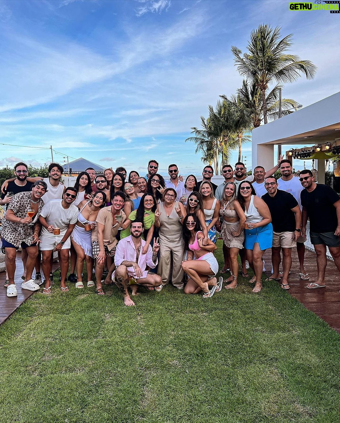 Juliette Instagram - Close, amizade, amor, felicidade, gratidão, loucura e muitaaaaaas risadas 💚