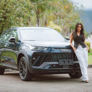 Juliette Instagram - Nasci numa família de mecânicos e sempre tive um olhar atento para esse universo de velocidade, inovação e automóveis. Virou uma paixão! 
Ouvi, algumas vezes, que o amanhã sempre vai chegar… e chegou!
A filha do mecânico, hoje, representa uma das maiores montadoras de automóveis do mundo e a mais nova autotech do Brasil. 

Hello, Tomorrow!

#GWMBrasil @gwmbrasil #publicidade

Ph: @_brunini