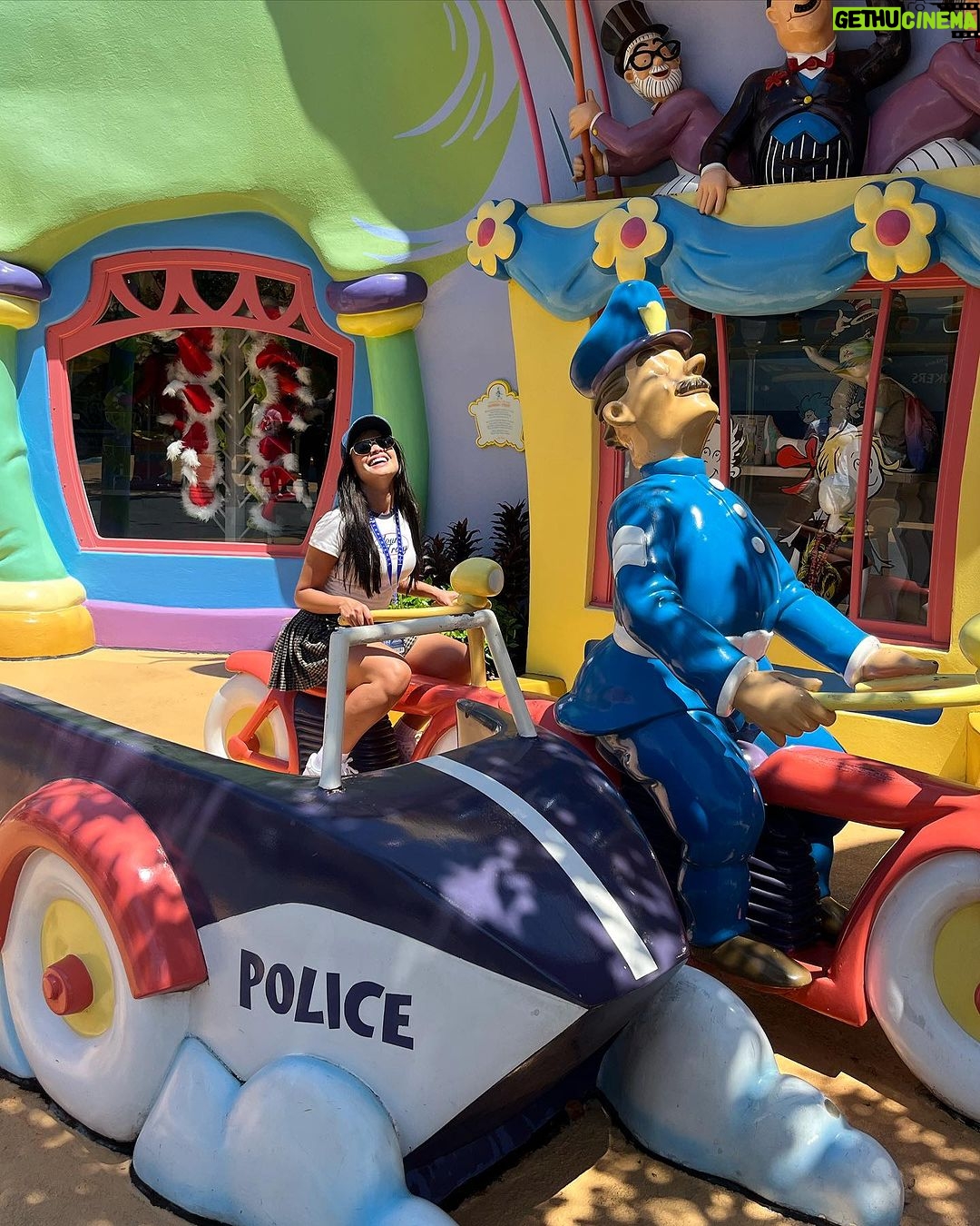 Juliette Instagram - Hoje foi o nosso primeiro dia de parque e eu estou encantada. Obrigada @universaldestinationsbrasil pelo convite! #atuniversal #universalmoments Pra todos verem: esse post possui texto alternativo Universal Orlando Resort